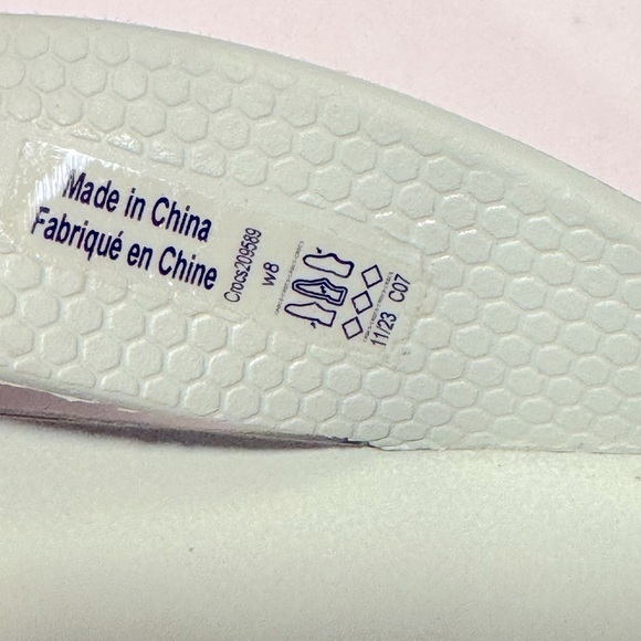 Women’s Crocs Sandals - Picture 6 of 9